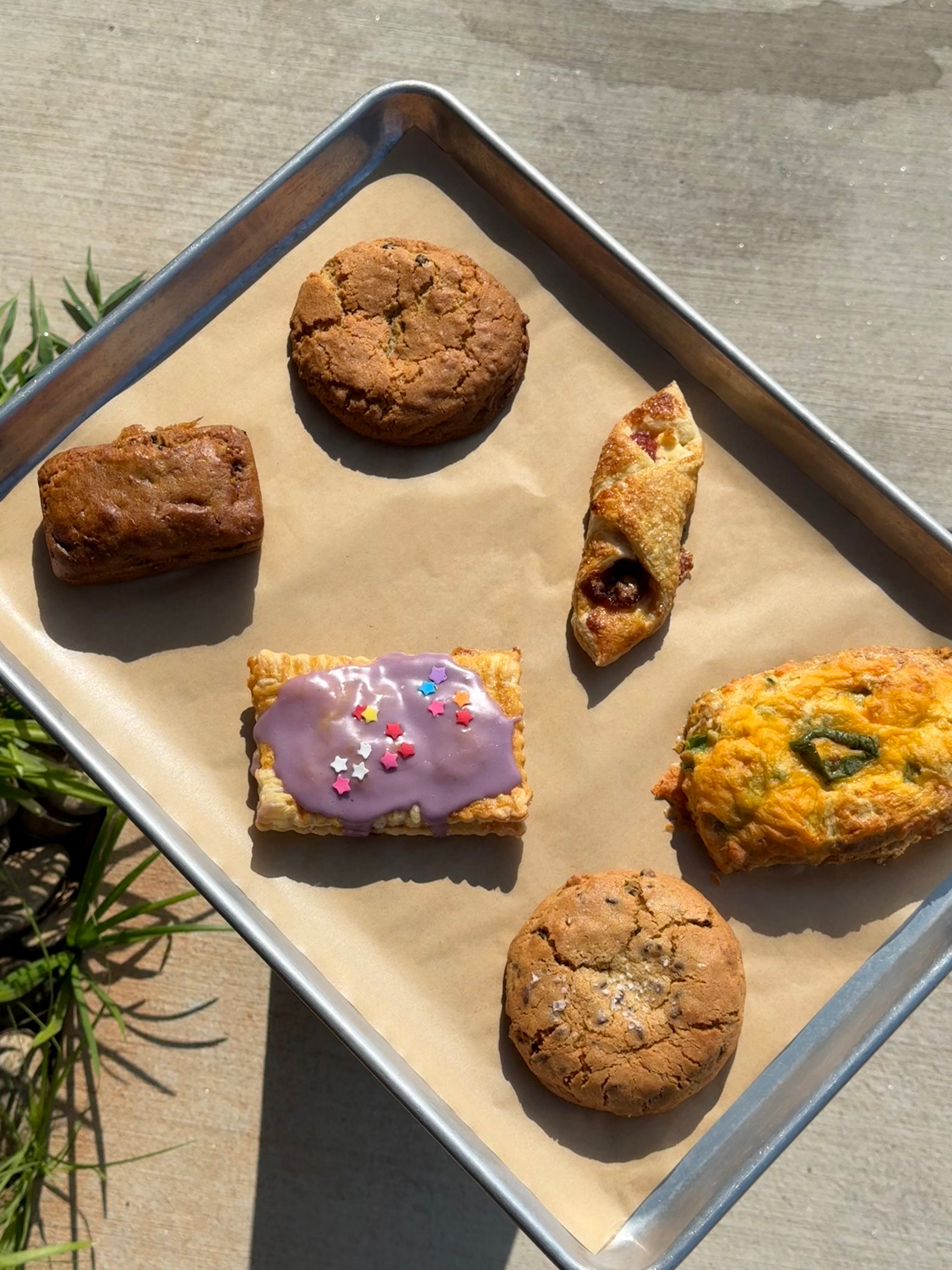 Menu tray